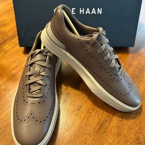 Cole Haan Men's Truffle Leather Sneakers.  Size 7.5